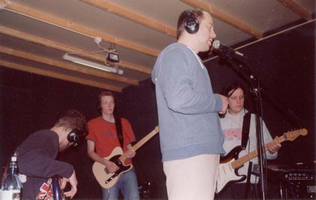 eOverload_2002-12-28_demo 05
