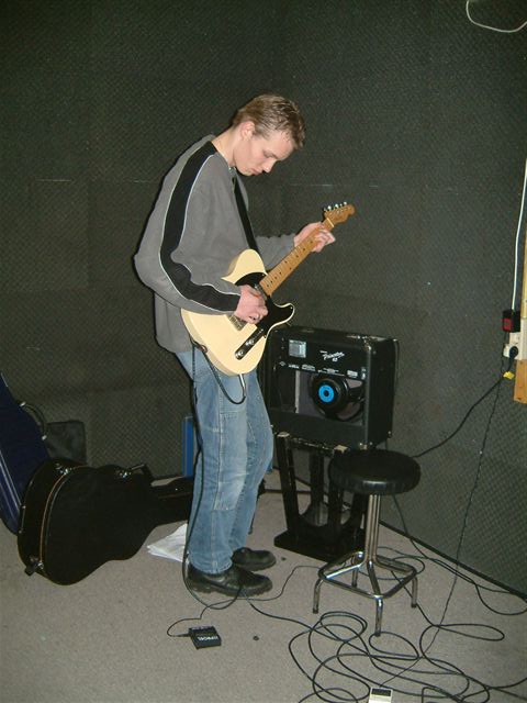 eOverload_2002-12-28_demo 06