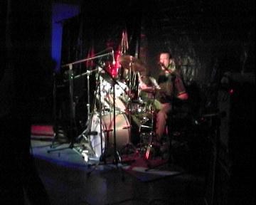 eOverload_2001-12-14_dongemond03