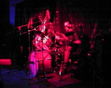 eOverload_2001-12-14_dongemond04