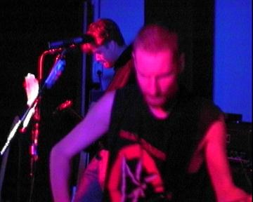 eOverload_2001-12-14_dongemond07