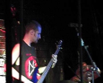 eOverload_2001-12-14_dongemond11